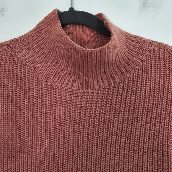 Lapointe Italian Yard 100% extra fine Merino wool Cropped Bell Sleeve Knit Sweat